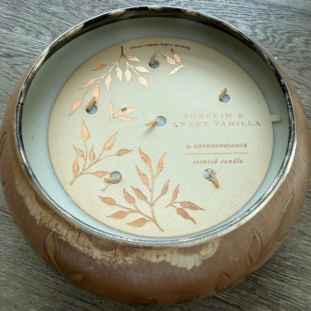 NEW NWT Anthropologie Pumpkin and Sweet Vanilla 6 wick huge Candle